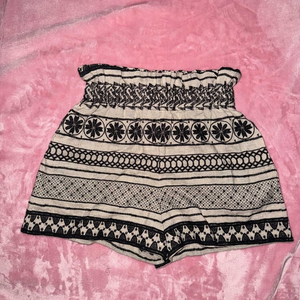 Alice + Olivia Matthew Paper Bag Shorts NWOT‎ Size XS